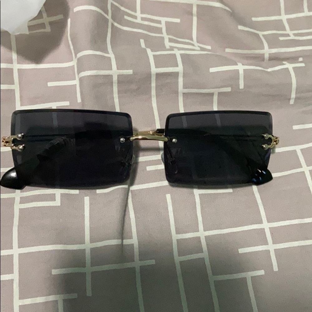 Rimless glasses